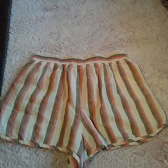 Super cute shorts-Cream, Olive Green & Pink Stripe - Picture 4 of 5